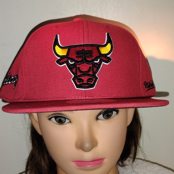 NBA Chicago Bulls fitted cap - Picture 1 of 8